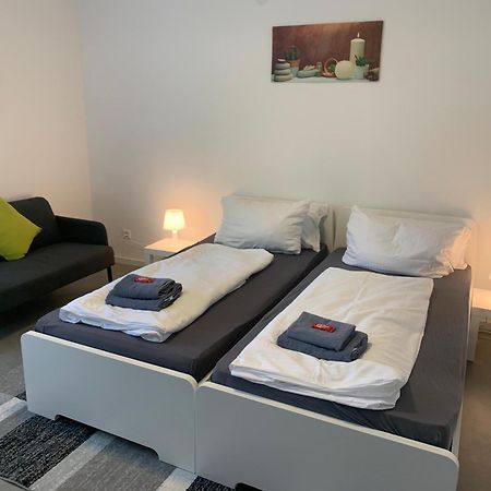 Cityapartment Platinum Mit Balkon Bzw,Terrasse Bielefeld Bagian luar foto