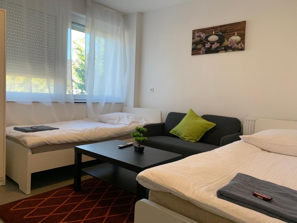 Cityapartment Platinum Mit Balkon Bzw,Terrasse Bielefeld Bagian luar foto