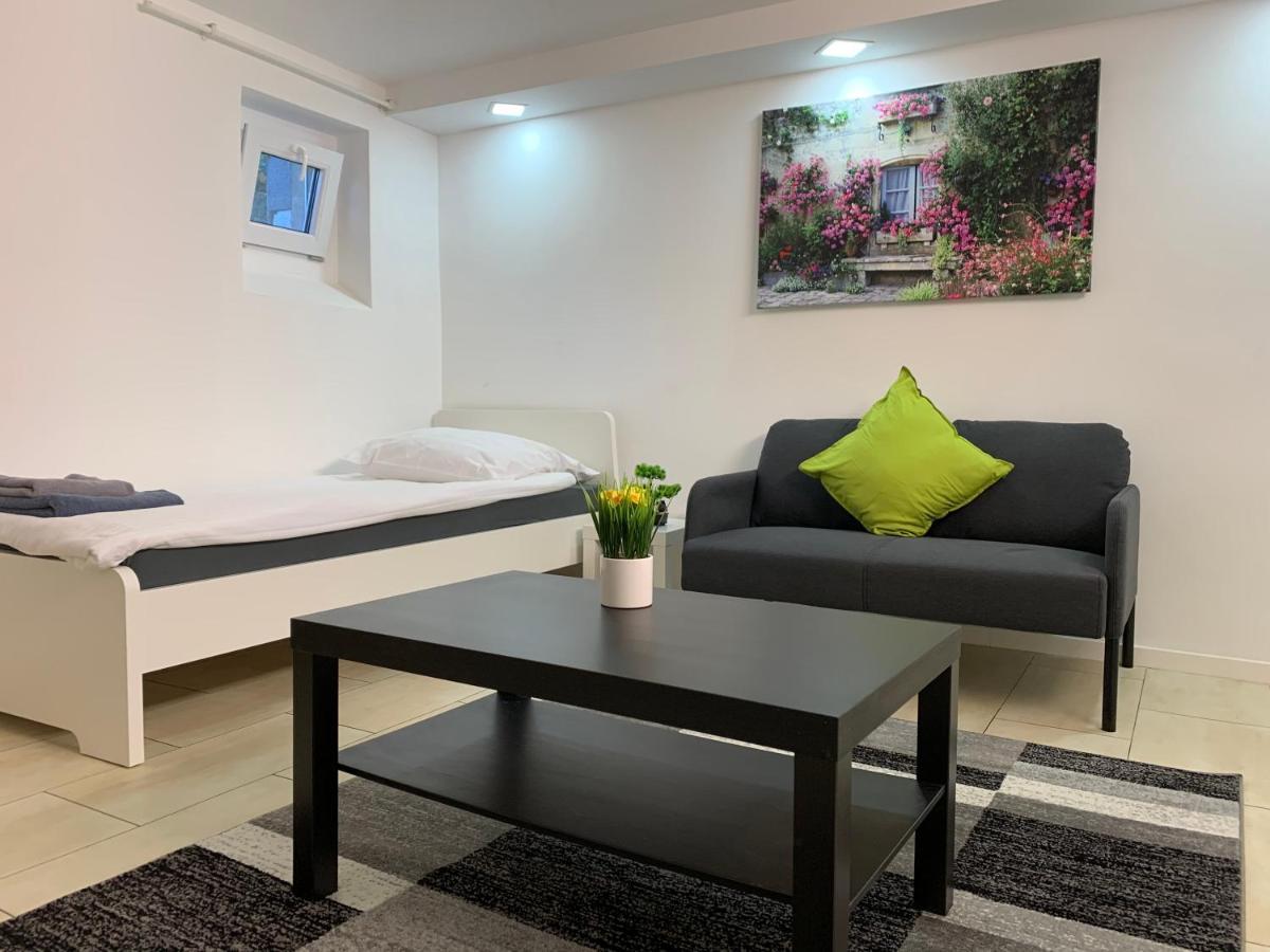 Cityapartment Platinum Mit Balkon Bzw,Terrasse Bielefeld Bagian luar foto