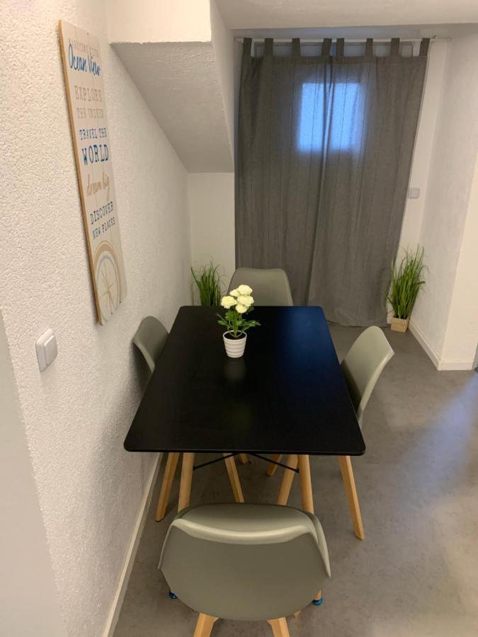 Cityapartment Platinum Mit Balkon Bzw,Terrasse Bielefeld Bagian luar foto