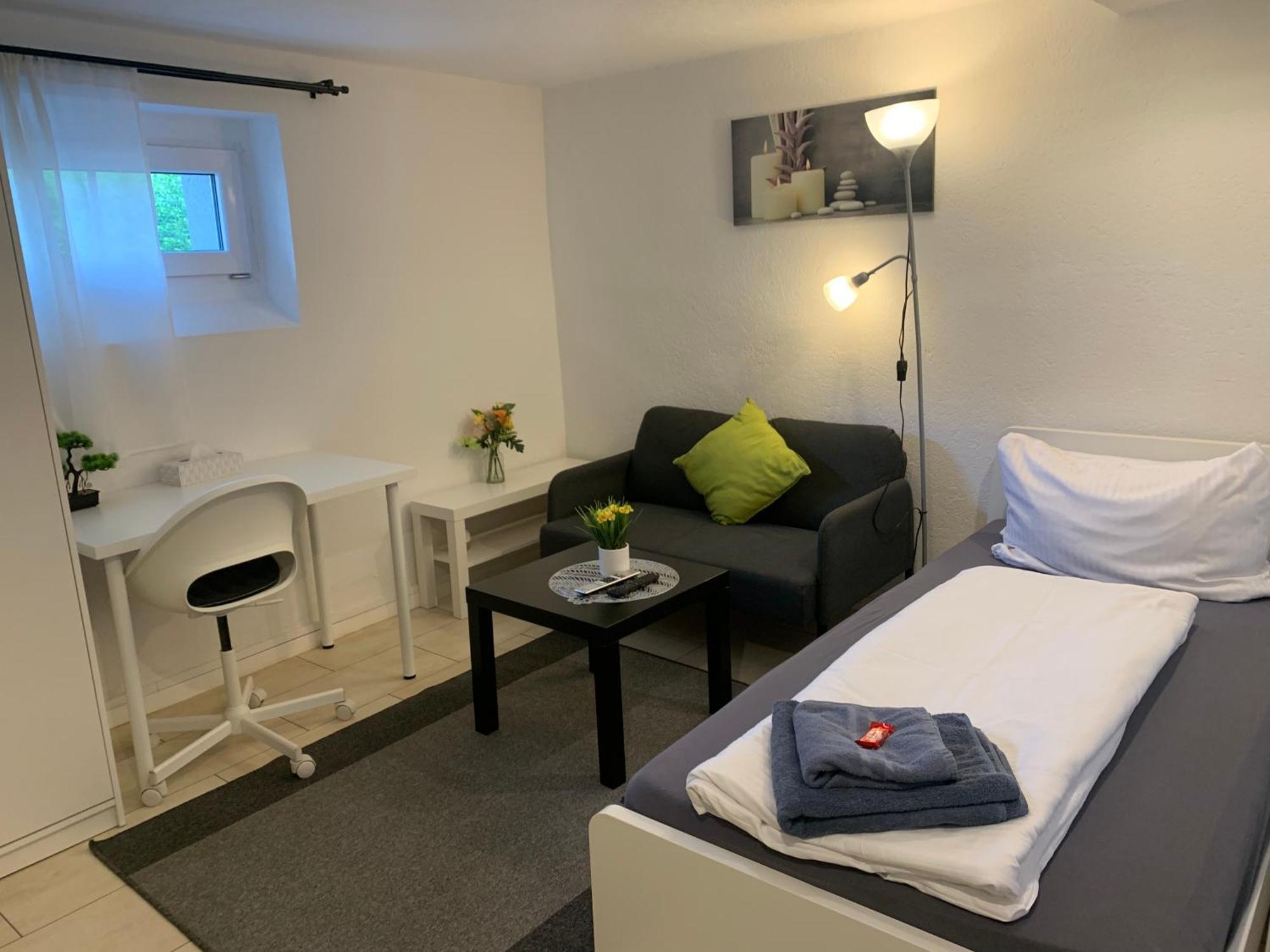 Cityapartment Platinum Mit Balkon Bzw,Terrasse Bielefeld Bagian luar foto